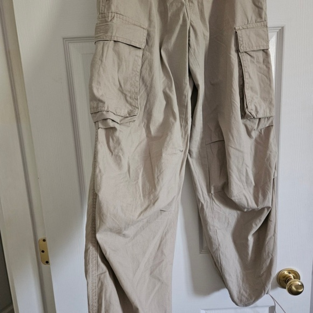 refuge Men's Light Beige Cargo Pants with Utility Pockets - Picture 3 of 3